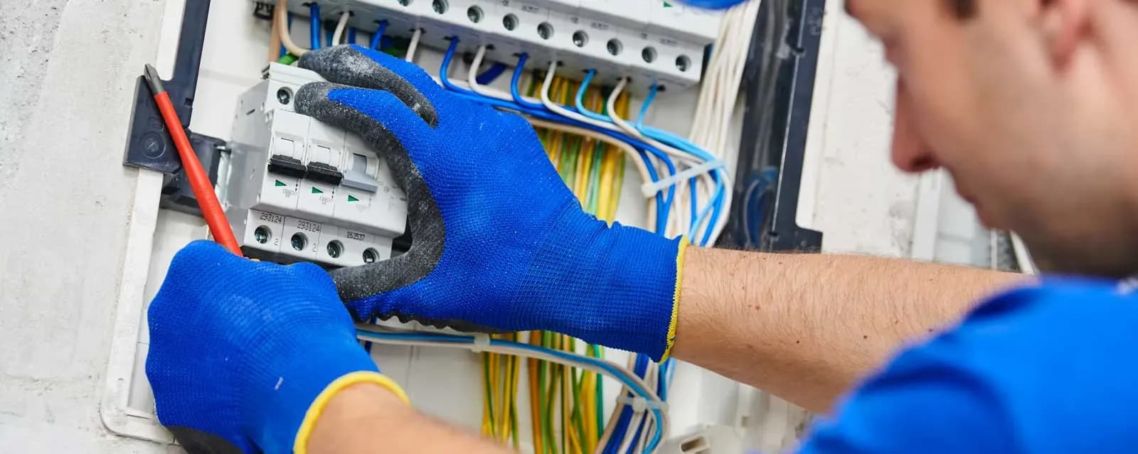 Vājstrāvu sistēmu izbūve